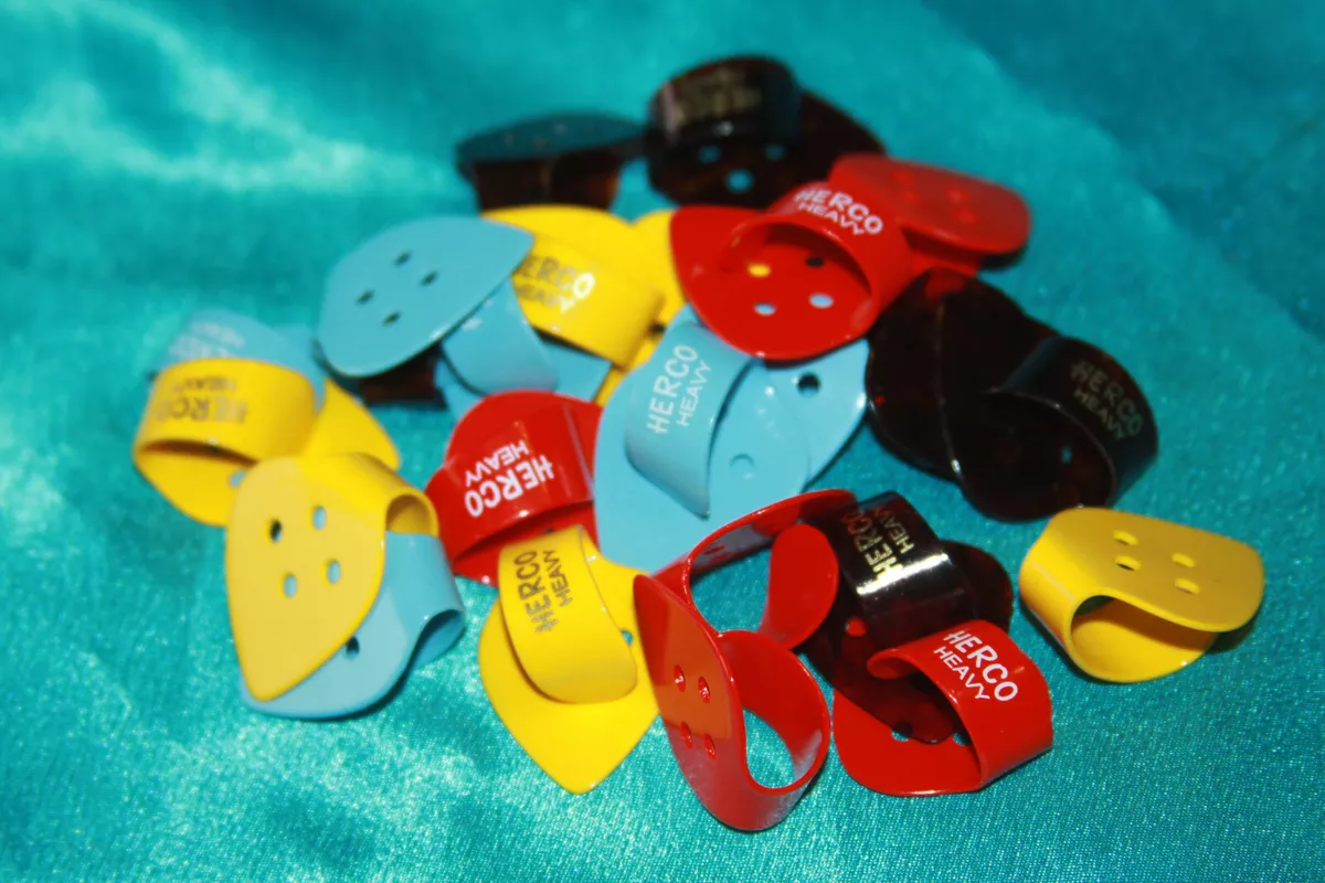 Herco flat online thumb pick