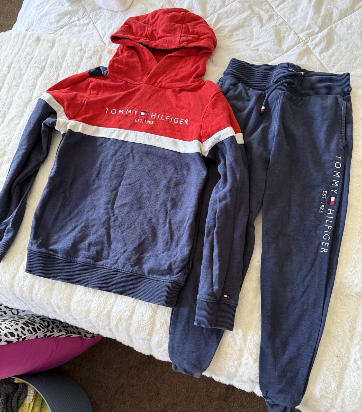 Tommy Hilfiger Kids Hoodie & Sweatpants Set, Size 8, Excellent image 3