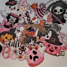 Halloween Hanging D cor 2  Pack   Tombstone  Character Cutouts with Twine   NIP