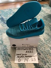 DS 2017 Adidas Pharrell Williams Tennis Hu Bold Aqua Juniors Sz 4