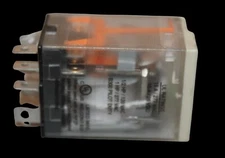 Schneider Electric RPM23F7 Mfr. Plug-in Relay 250V 15A RPM + LED NO MANUAL O