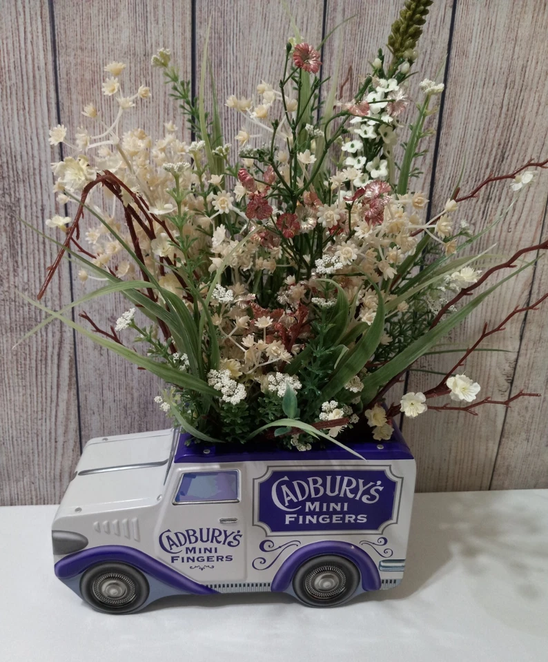 VTG. Style CADBURYS UK Old Fashioned Delivery Truck Tin Farmhouse w/WildFlowers  - Image 2 of 4