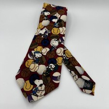 Vtg Mens vintage PEANUTS neck tie sports balls 100% Silk . Made In USA