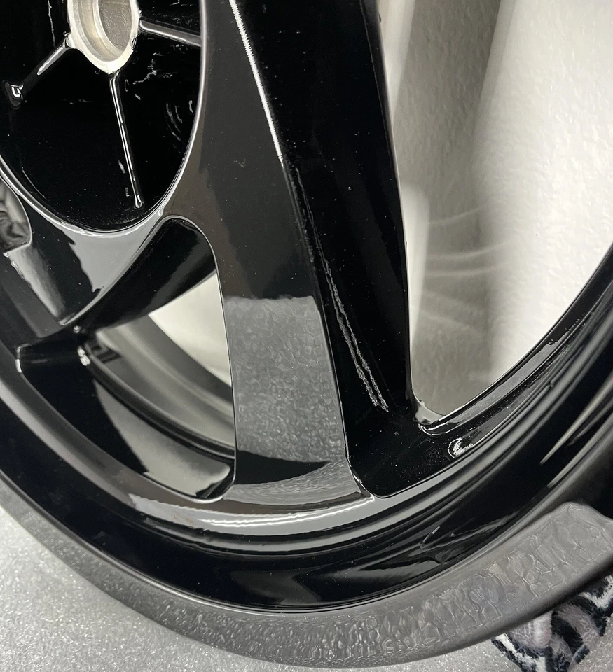 RUEDA TRASERA NEGRA HONDA 2001-17 GL1800 GOLDWING 16x5 42650-MCA-A00 DIRECTA Foto 4 de 4