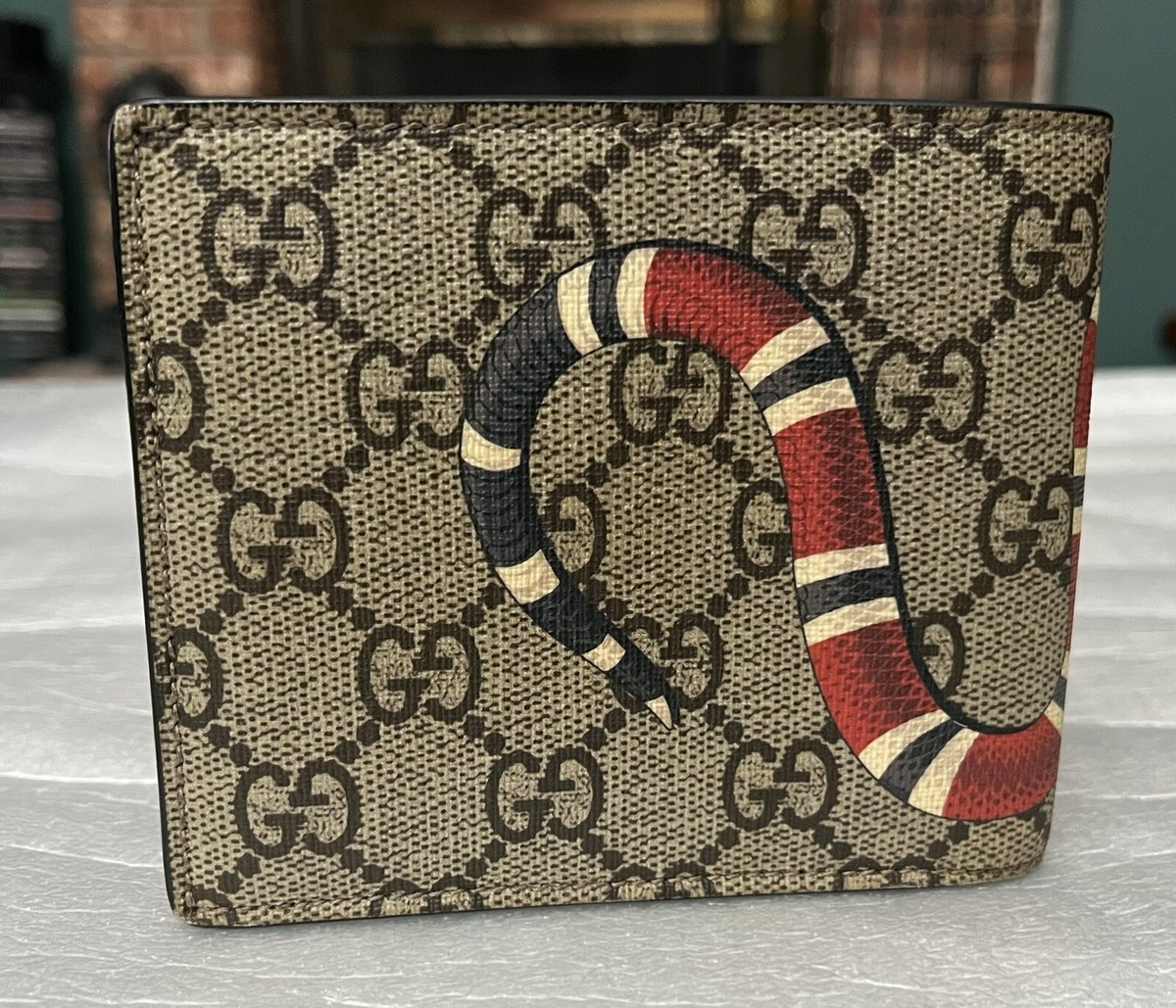 Gucci Bifold Wallet Beige GG Supreme Signature Canvas Kingsnake
