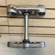 2001 Honda CR125R Triple Clamp Fork Tree Steering Stem OEM # 53219-KZ4-J20 -Used