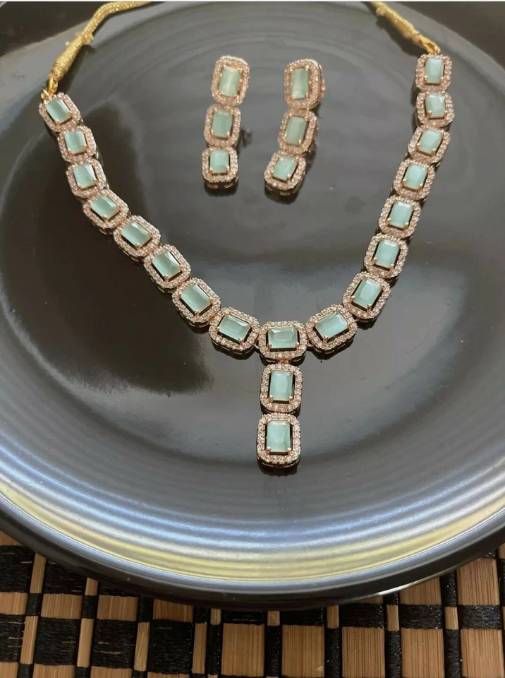 Juego de joyas collar gargantilla estilo Bollywood indio chapado en oro rosa circonita cúbica anuncio Foto 2 de 4