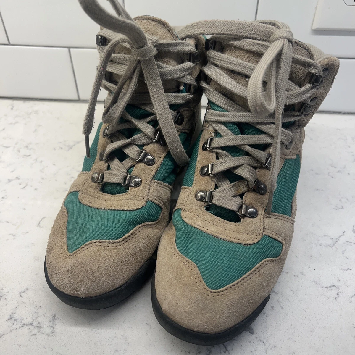 Cabelas store merrell shoes