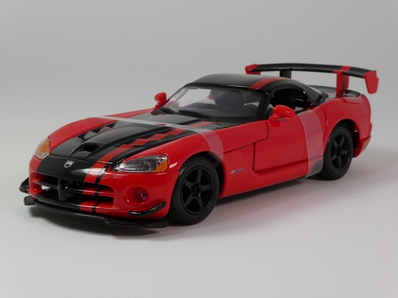 ブラーゴ　BURAGO 1/18 Dodge Viper RT/10 2台セット Burago Dodge Viper RT/10 1:18 Scale Black Model Car | eBay