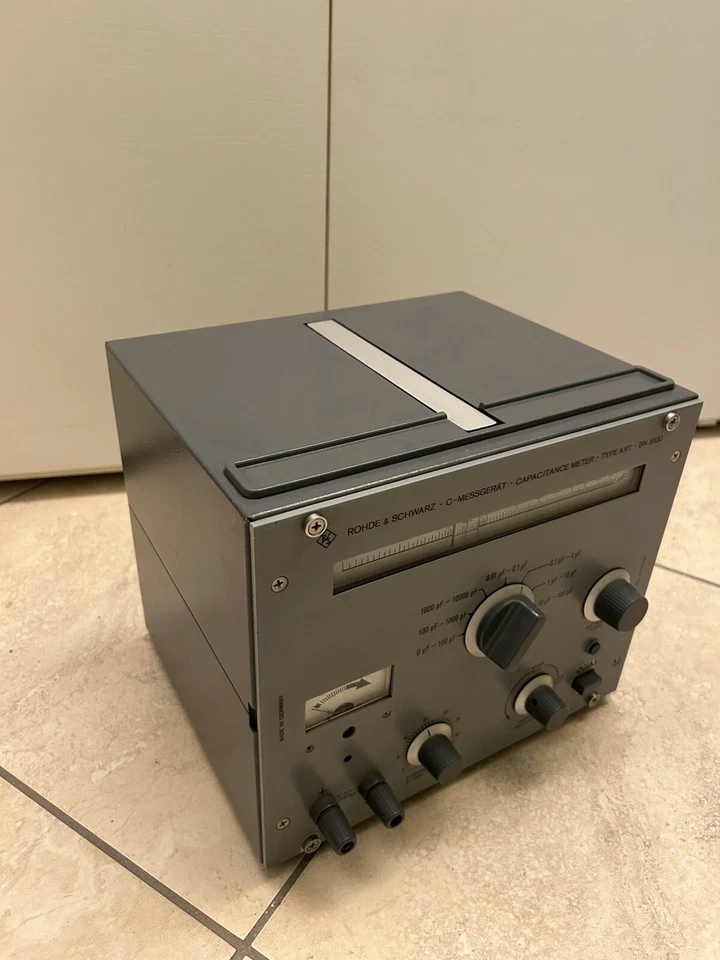 ROHDE & BLACK • CAPACITANCE METER • BN 5100 - Image 3 of 4