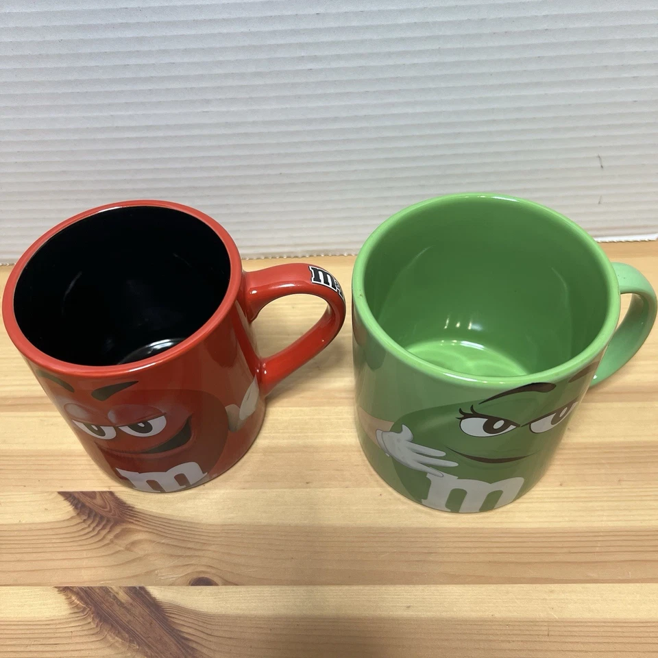 M&M Candy Coffee Mugs Green Red Set of 2 Vintage M&M World Tea Collectible - Image 2 of 4