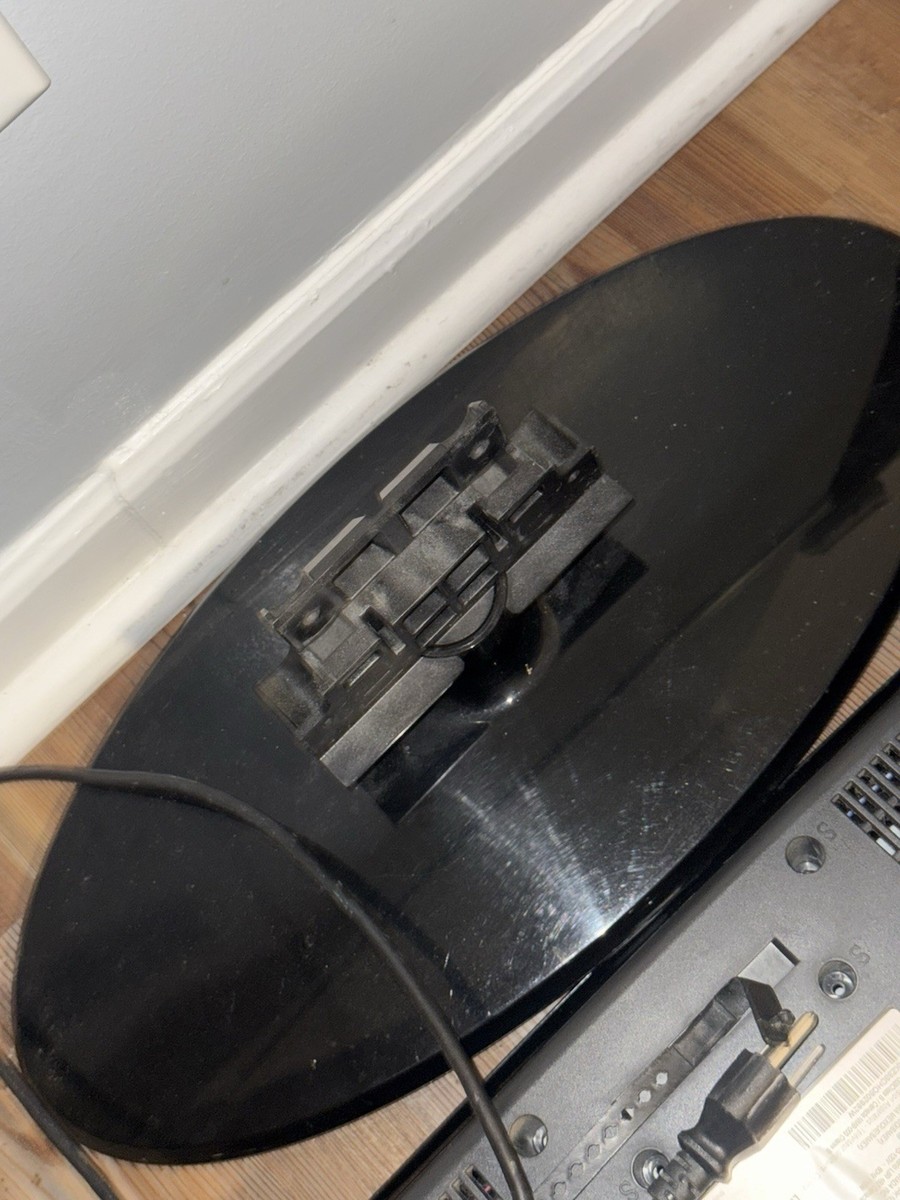 Samsung 26” TV Television Black LN26A330J1D HDMI 1366 × 768p No