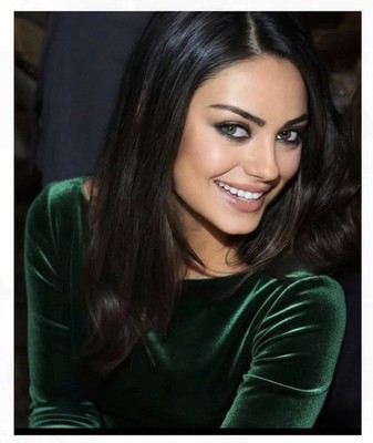  MILA KUNIS  Beautiful High Profile Movie-Star 8X10 Glossy  STUNNING 