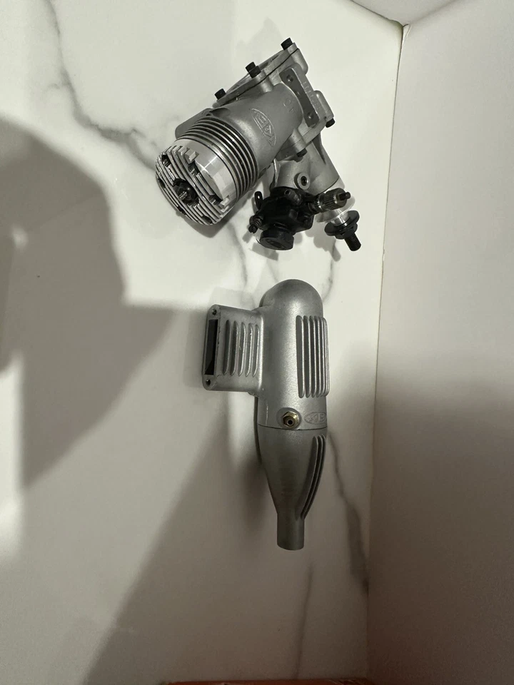 K&B 8011 .40 w/Irvine Carburator RC airplane engine new in box - Image 2 of 4