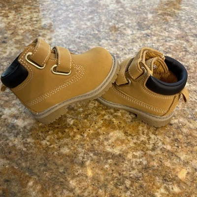 Wonder Nation Boy's Boots, Wheat, Size 3 - Image 1 of 4
