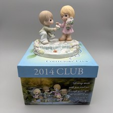 Precious Moments LOVING STARTS WITH YOU AND ME Collectors' Club 2014 7  x 7  