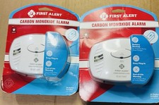 Lot Of 2 First Alert CO605 Plug-In Carbon Mon...