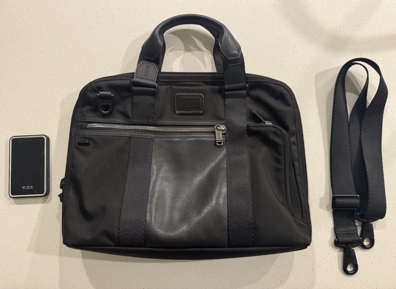Tumi Charleston Alpha Bravo Compact Briefcase Laptop Case Black + Battery Pack