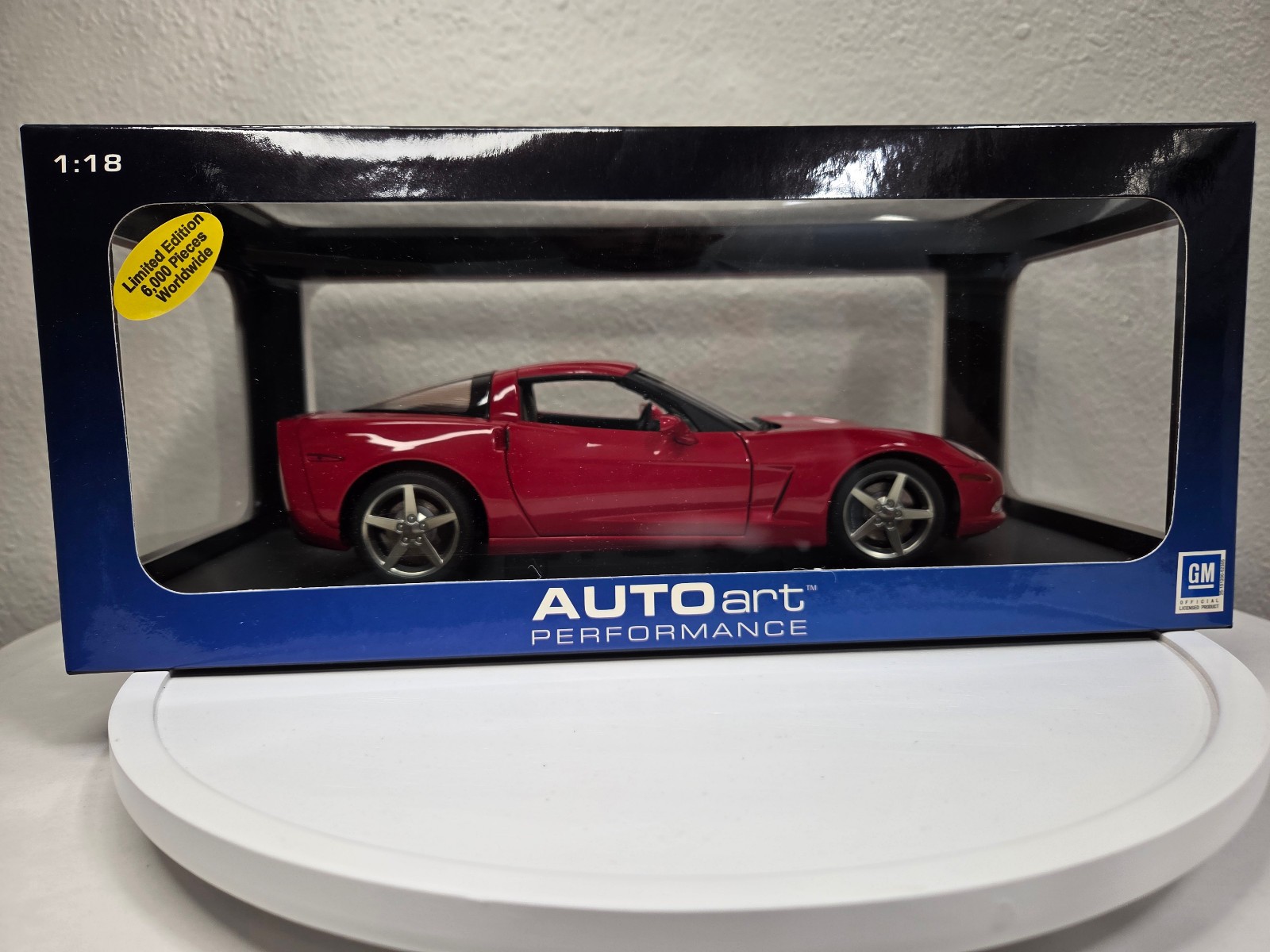 AUTOart Chevrolet Corvette C6 Coupe 2005 Red 71226