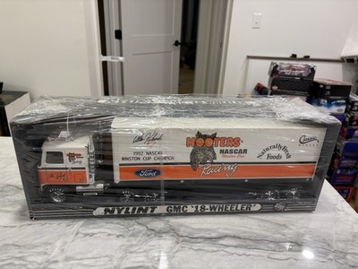 1992 Nylint GMC 18 Wheeler Alan Kulwicki #7 Hooters Truck & Trailer Steel NOS