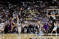 DEREK FISHER LAKERS SIGNED 20X30 STRETCHED 0.4 SEC CANVAS "THE SHOT" BAS W128313