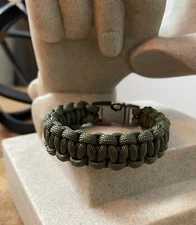 Paracord Bracelet with Olive Green Color - Cobra Weave Style