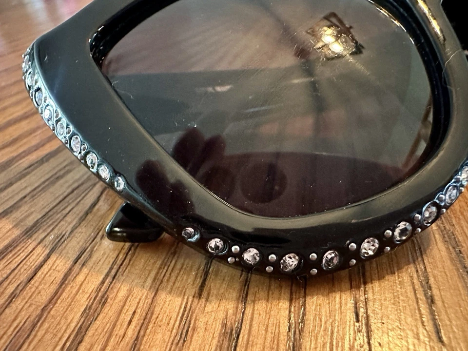 STEVE MADDEN CRYSTAL SUNGLASSES Black with crystals Rhinestones Oversized - Image 3 of 4