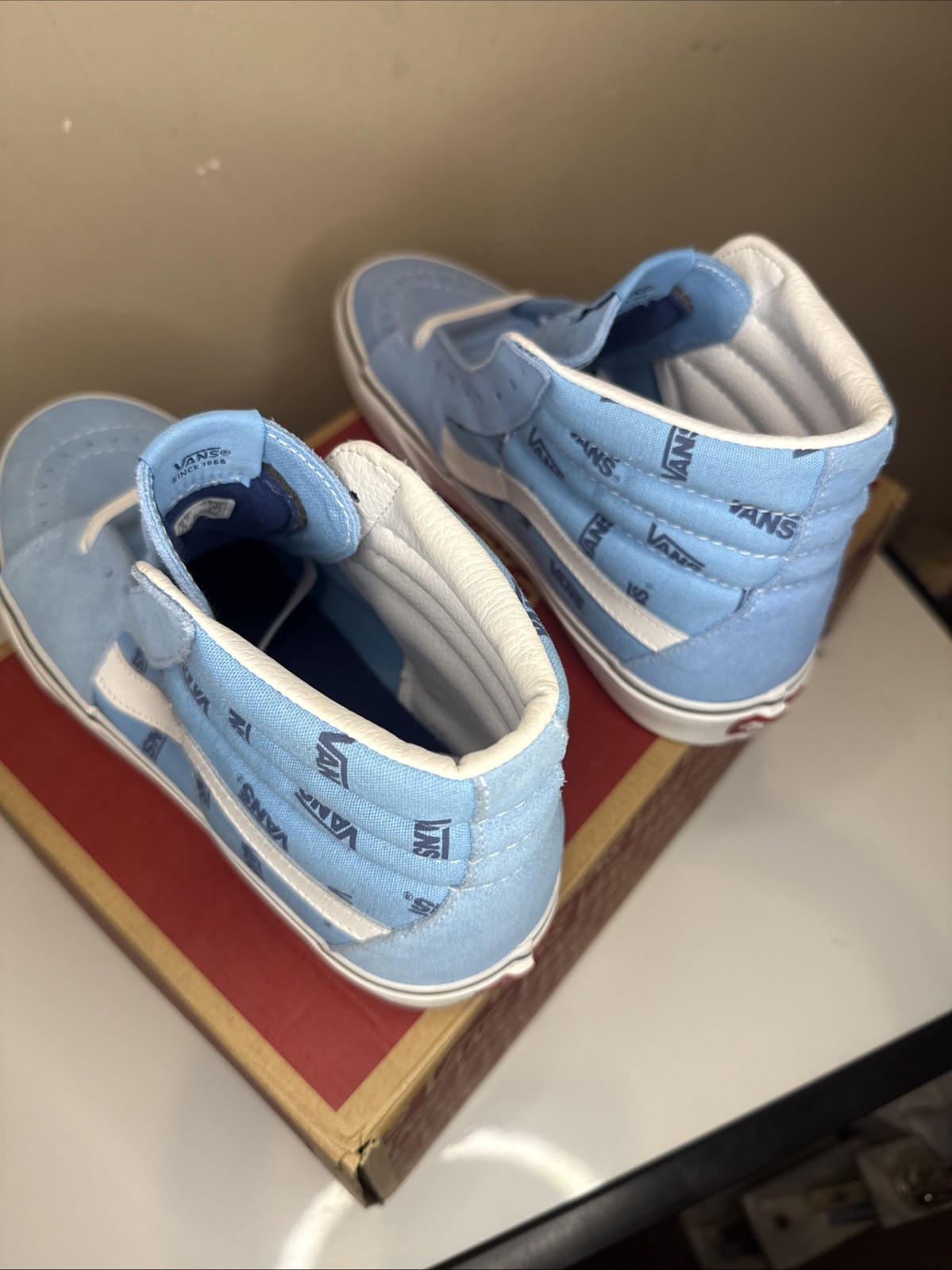 VANS Men NEW Size 9.8 SK8-Hi BabyBlue White Skate  original box Kicks thumbnail 3