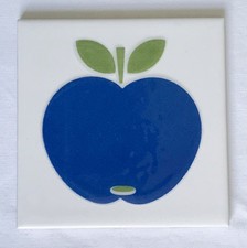 Vtg 80s H&R Johnson Decorative Blue Apple Square Tile 9.5cm Made in England New