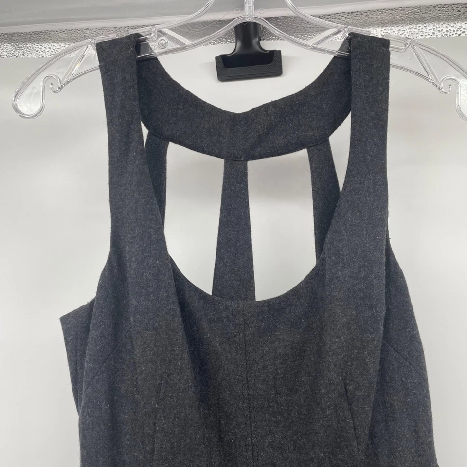 Vestido Silence+Noise Mezcla de Lana Línea A Sin Mangas Corte Espalda Carbón Mediano Foto 2 de 4