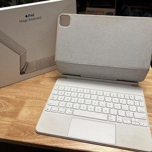 iPad Magic Keyboard | eBay