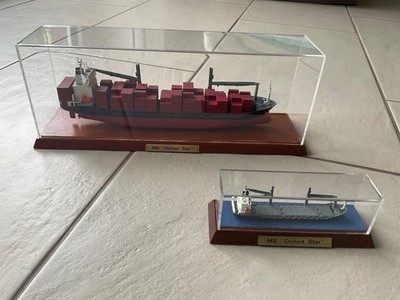2 Schiffsmodelle   Containerschiff Vollrumpfmodell 1:500 + 1:1250   selten! TOP!
