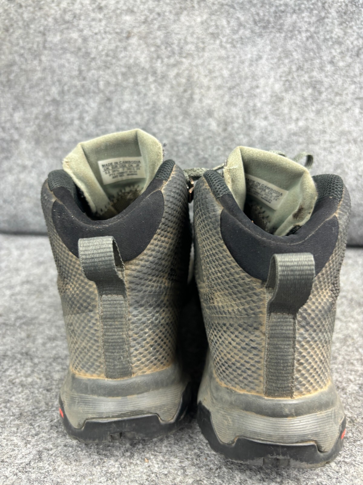 Stivali da trekking Salomon Outline Mid Gore Tex da uomo 7 Beluga Nero Capers Hi Top