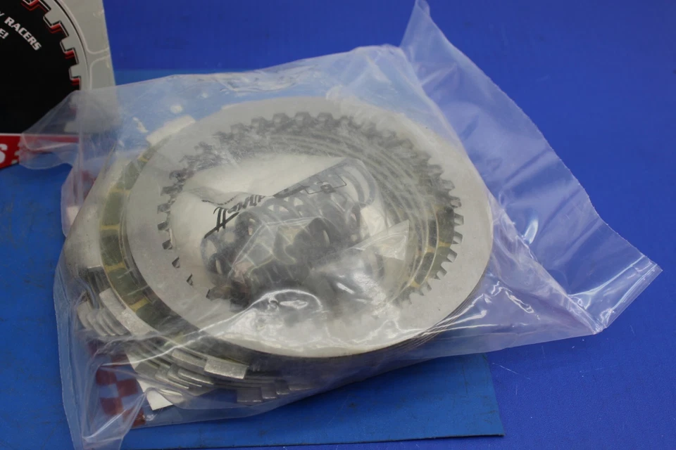 Barnett Complete Clutch Kit 303-70-20065 For Suzuki SV 650 - Image 3 of 4