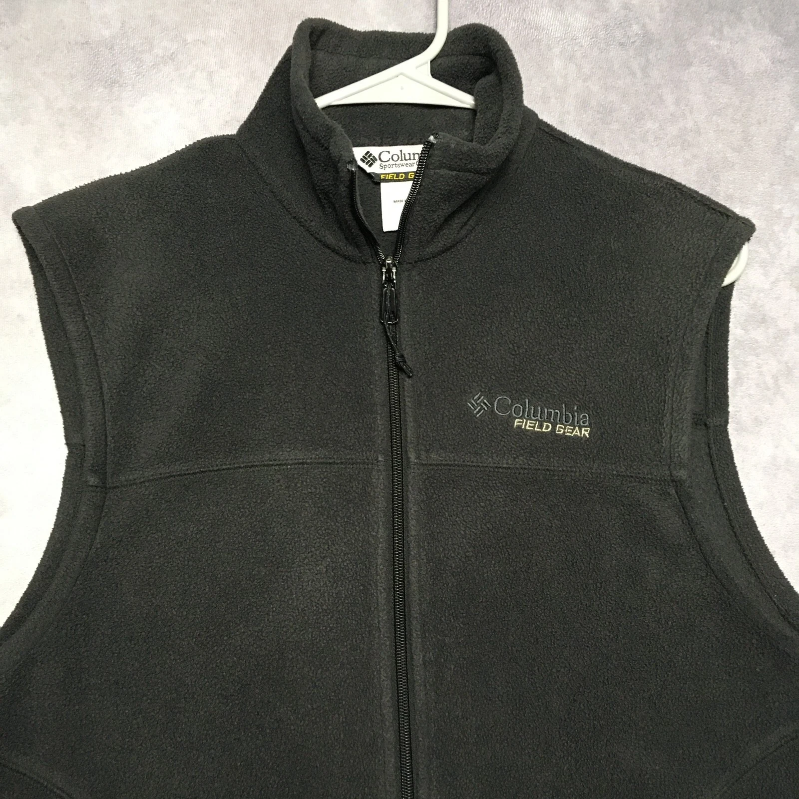 Columbia Field Gear Men Black Fleece Vest size Small Full Zipper Front Polyester