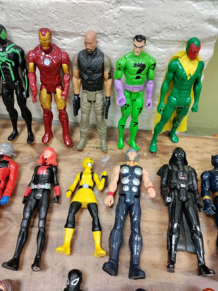 Lote de 23 figuras Hasbro Marvel Titan Hero 12" Spiderman Capitán América y más Foto 3 de 4