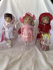 Paradise Galleries Treasury Days of the Week Collection 3 Dolls, 8"Mon Tues Wed.