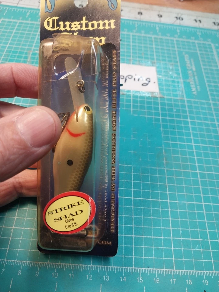 Nos Strike King Custom Shop Strike Shad Htf Crankbait  Wood Lure - Image 3 of 4