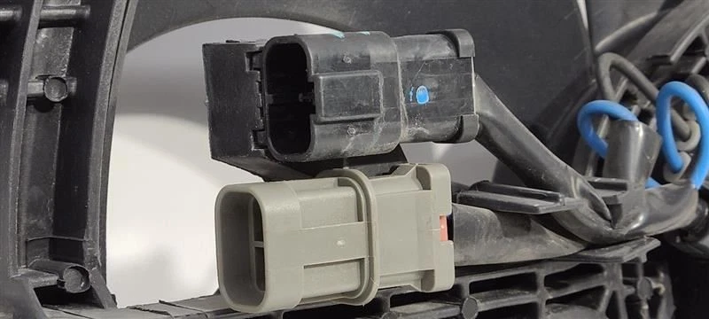 12 - 19 NISSAN VERSA Radiator Fan Motor Fan Assembly Hatchback Note CVT OEM - Image 4 of 4