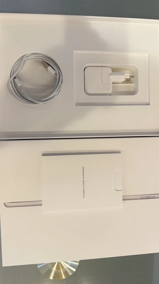 Apple iPad 10 · 32GB · Wi-Fi + Cellular, Foto 3 von 3