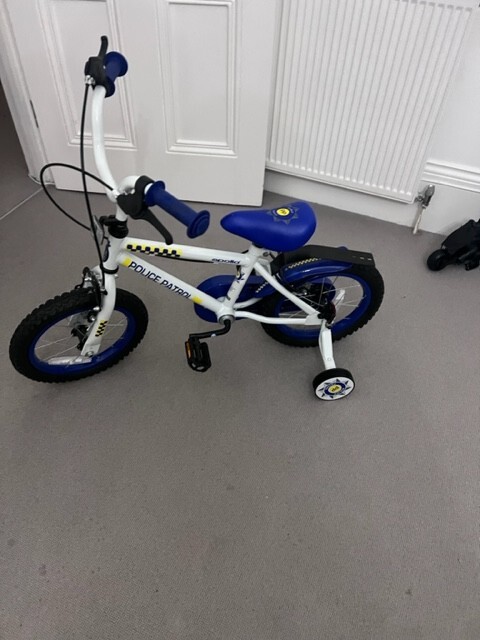 halfords police patrol bike