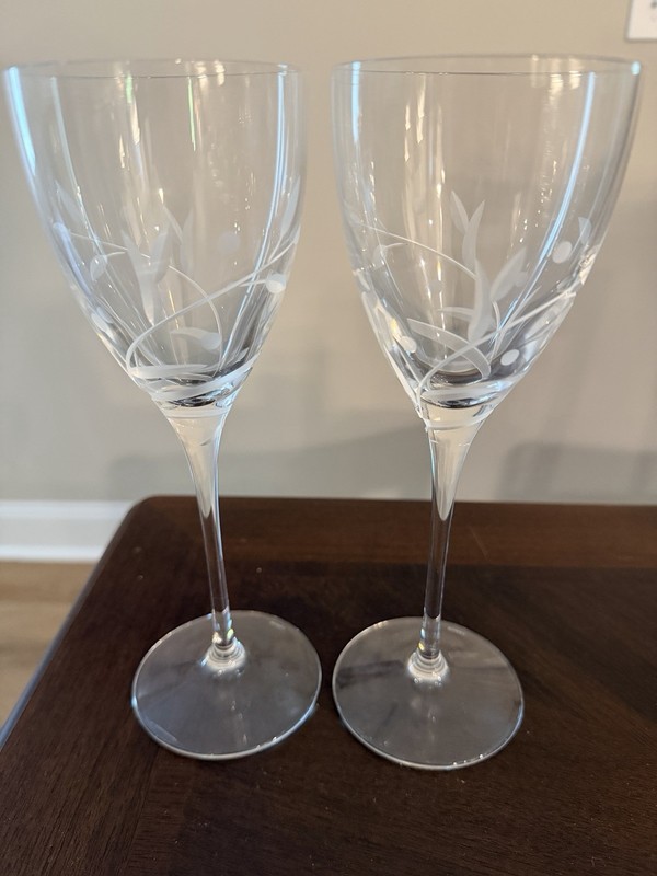Lenox Clear Etched Floral Stemmed Wine Glasses Set of 2 Glassware for 2