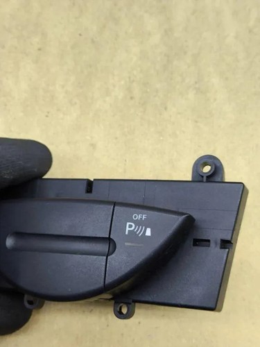 MERCEDES-BENZ CLS C219 Parktronik Schalter 2118216958 3.00 Diesel 33133598