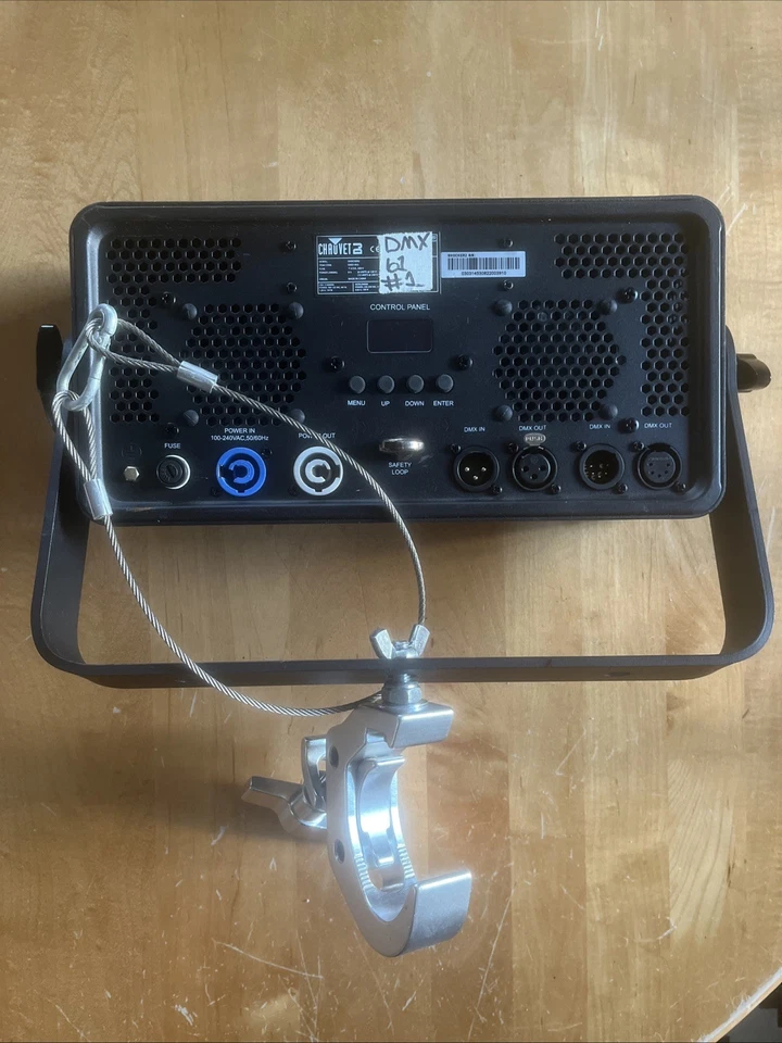 CHAUVET DJ SHOCKER P2 DUAL ZONE BLINDER W/WHITE LEDS - LIGHTLY USED W/ORIG BOX - Image 2 of 4