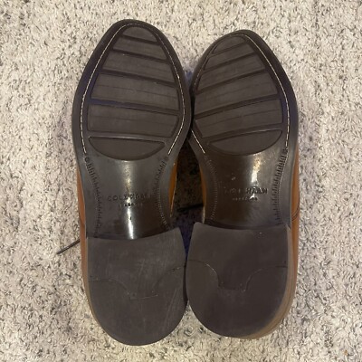 Cole Haan Men display picture 1