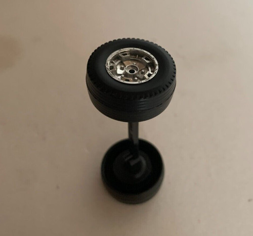 Bburago Mercedes Benz 190E 1:25 Ersatzteile Hinterachse Räder Reifen