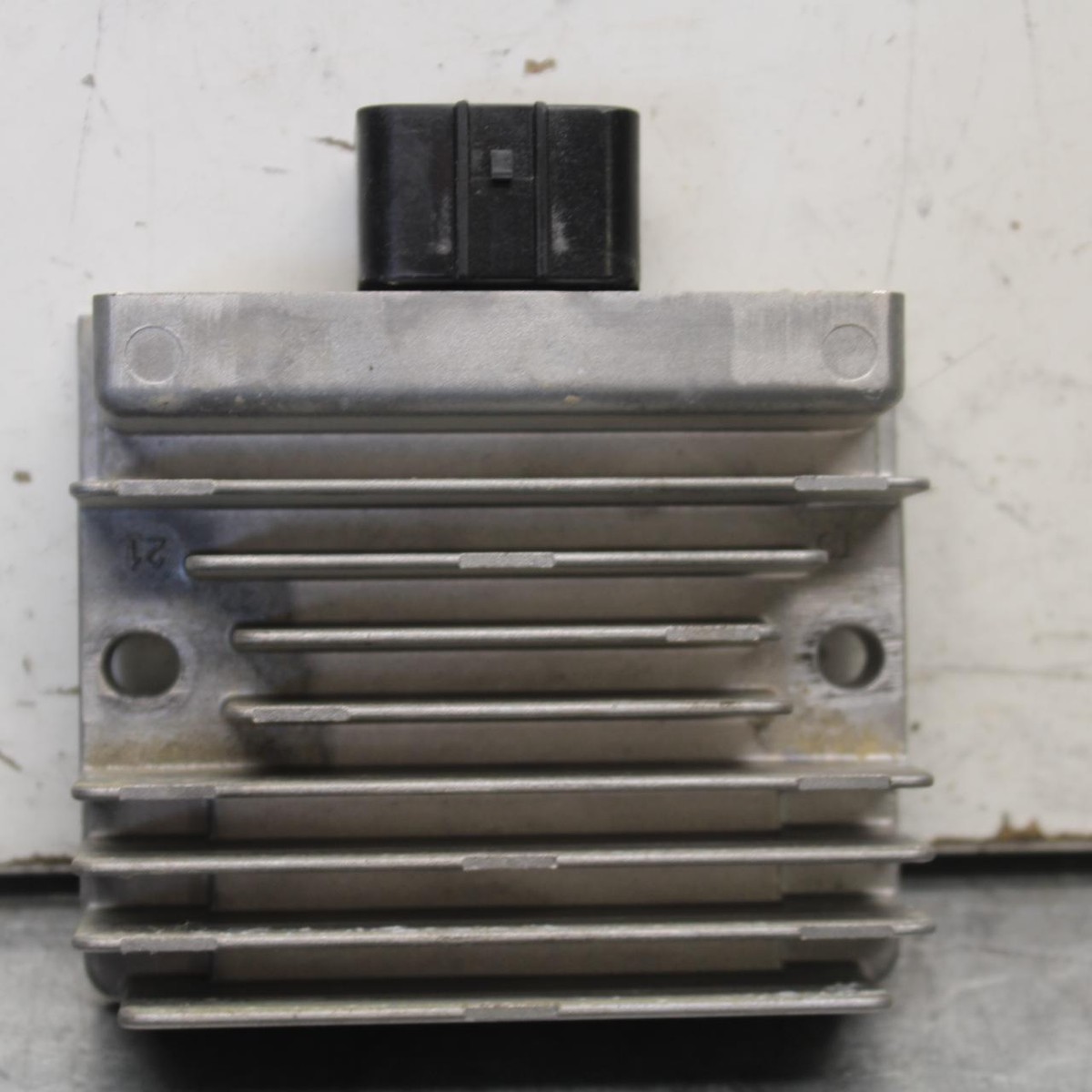 23-24 KAWASAKI NINJA ZX4R RECTIFIER VOLTAGE REGULATOR BB638 | eBay