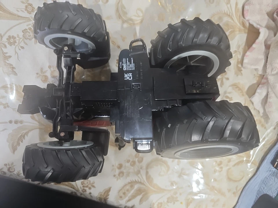 Vintage Britain's Ertl CASE IH PUMA 180 Red Farm TRACTOR Toy 12" Long - Image 4 of 4