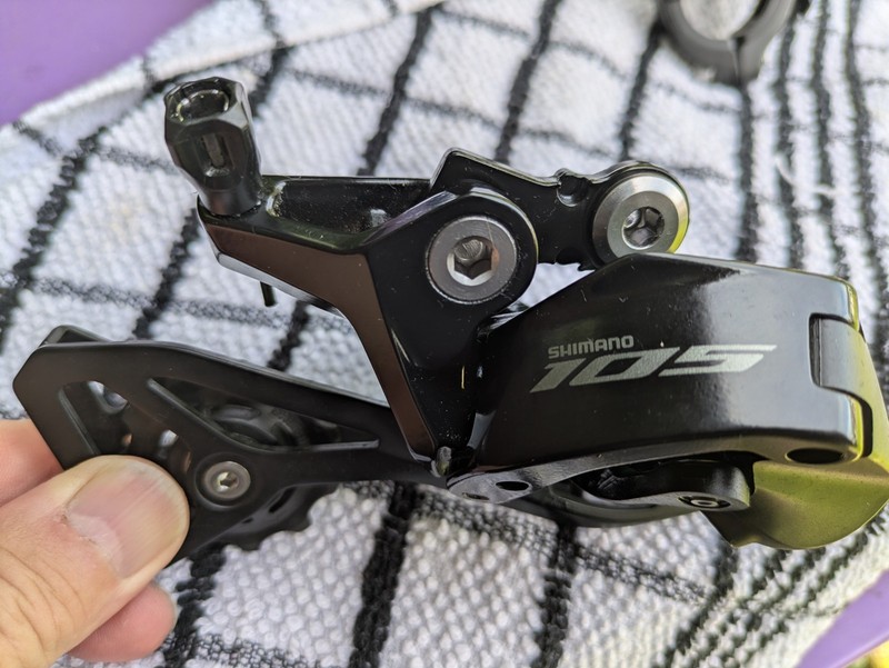 SHIMANO 105 RD-R7100 12 SPEED REAR MECH / DERAILLEUR – RRP £69.95 – 2 Rides ONLY