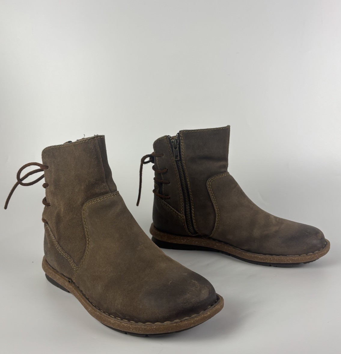 Born Taran Boots Women’s Size 10 Brown Distressed Suede Leather Ankle Booties